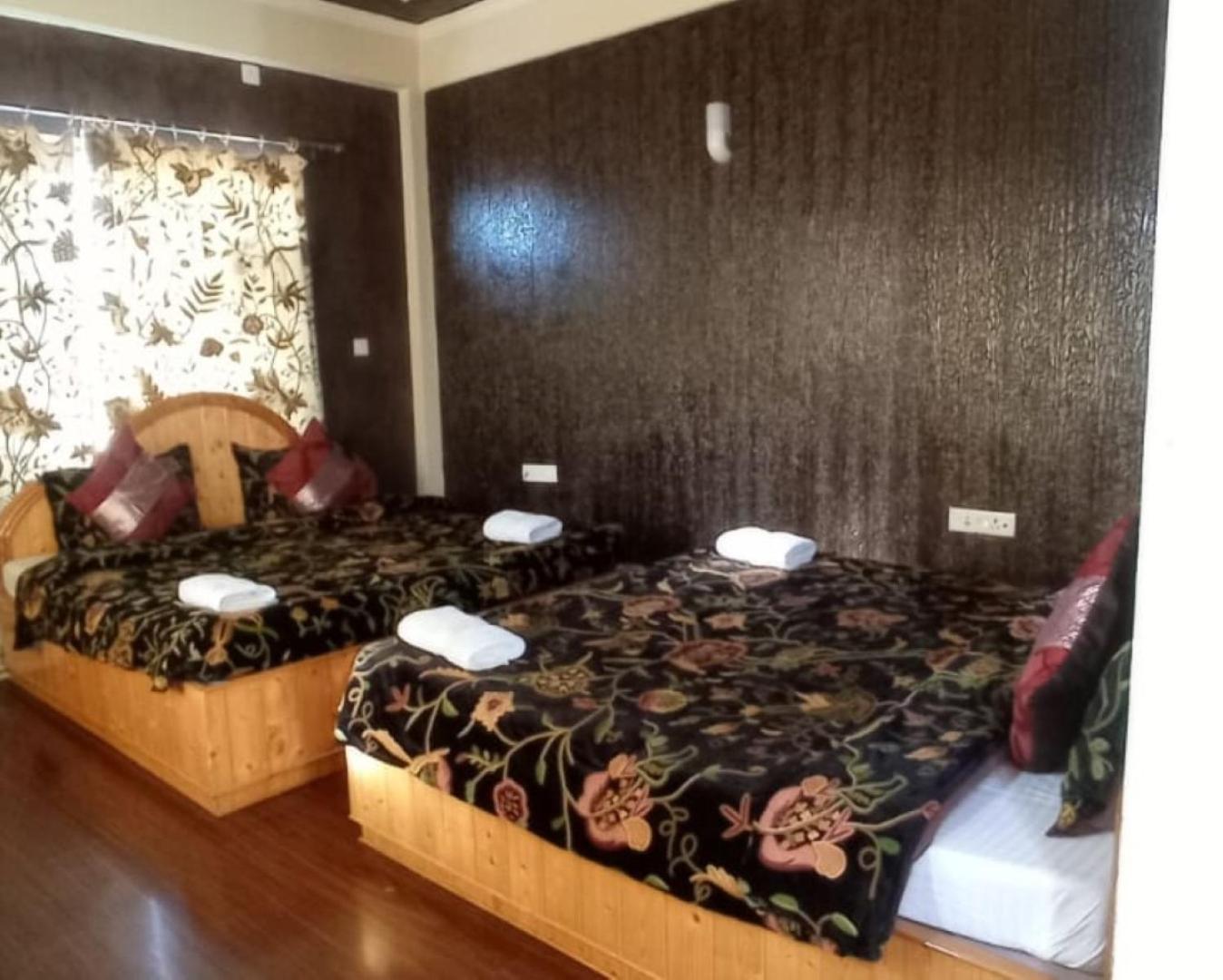 Hotel Shefaf Durgjan Extérieur photo
