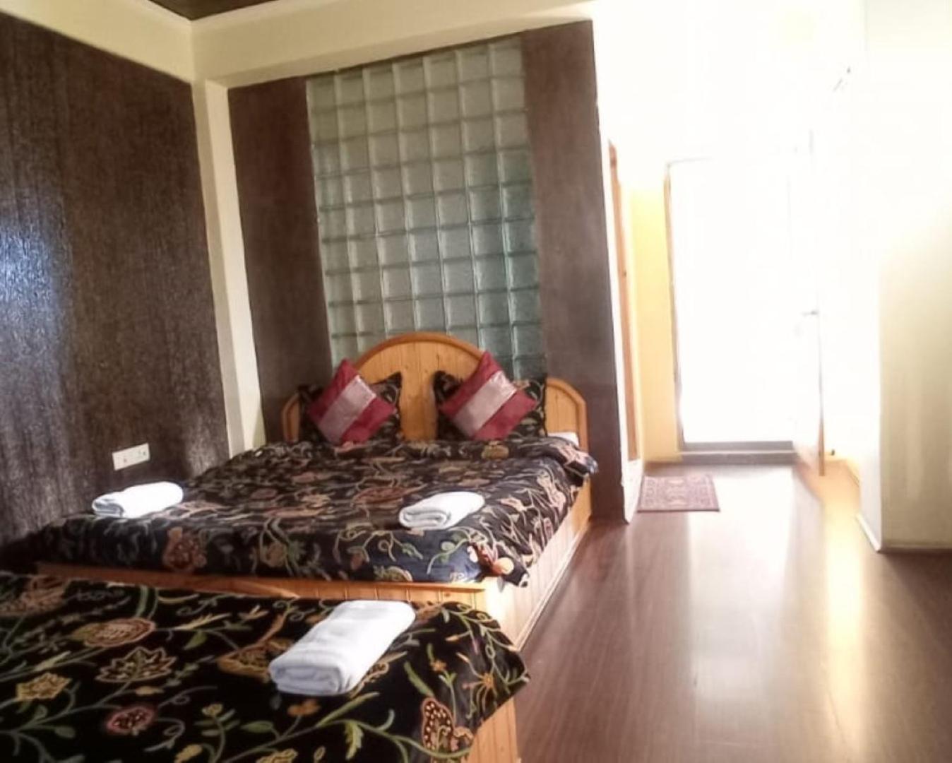 Hotel Shefaf Durgjan Extérieur photo
