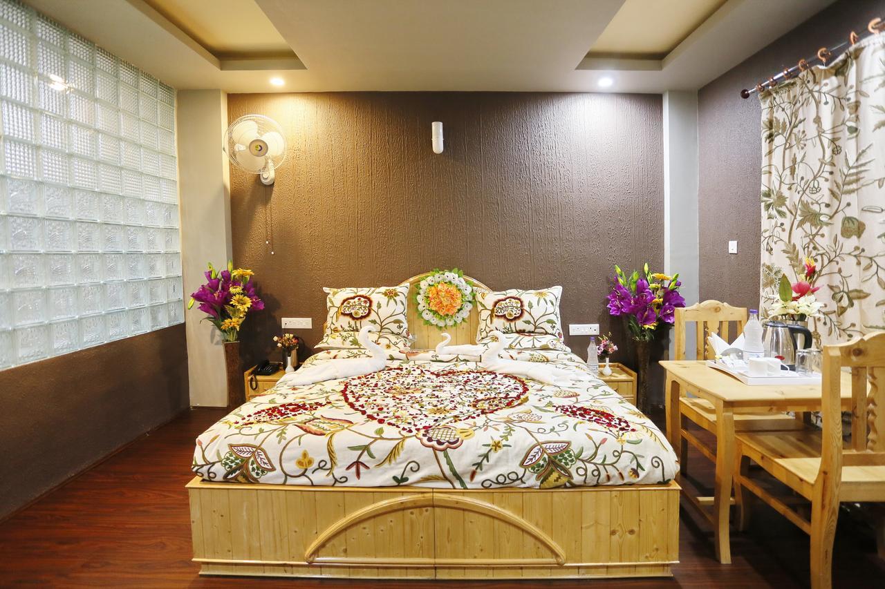 Hotel Shefaf Durgjan Extérieur photo